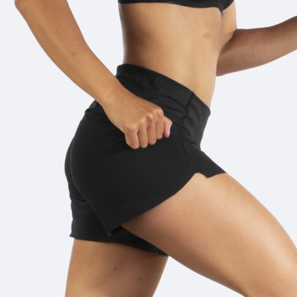 Brooks Chaser 5" Lined Running Shorts in Black Workout Athletic Women's M - Picture 2 of 9